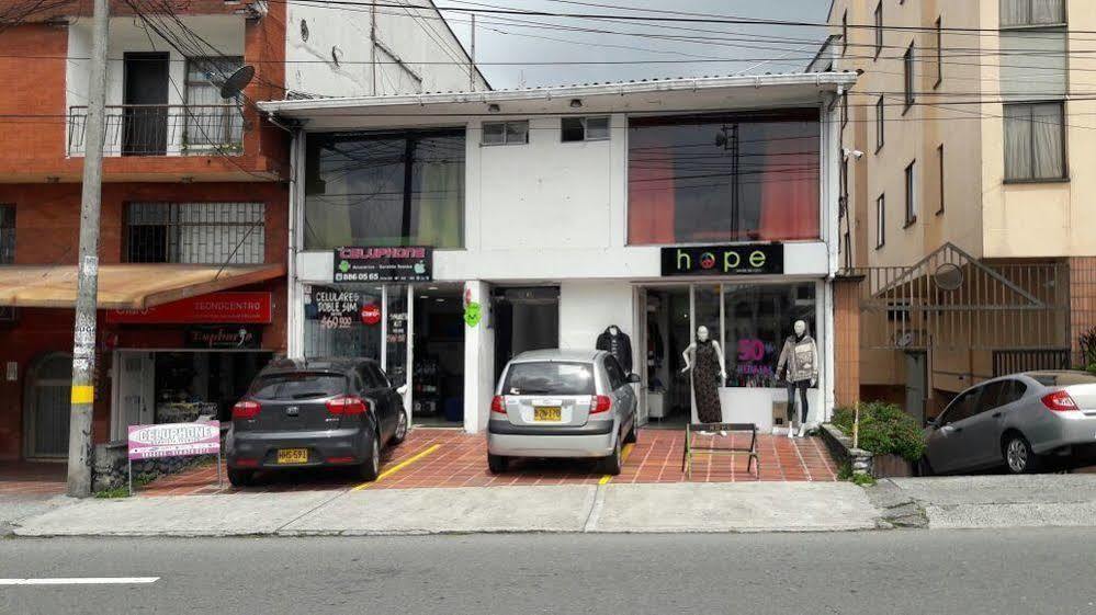 Hostal Deluxe Santander Манисалес Экстерьер фото
